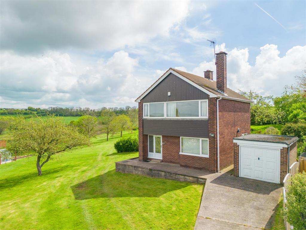 Shuttlewood Road, Bolsover, Chesterfield 3 bed detached house £325,000