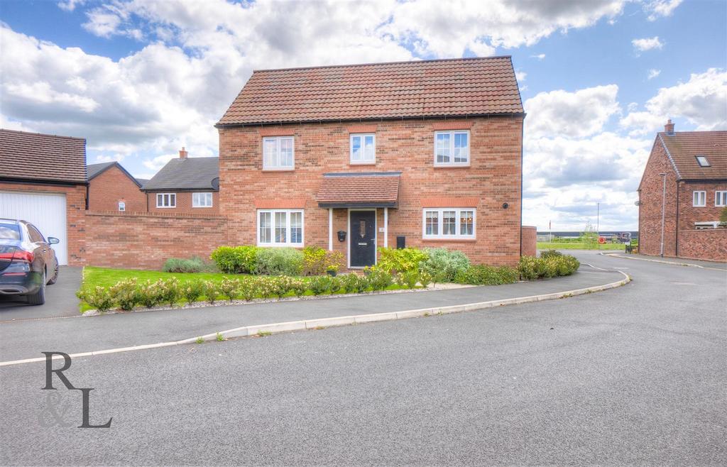 Daffodil Gardens, Edwalton, Nottingham 4 bed detached house for sale