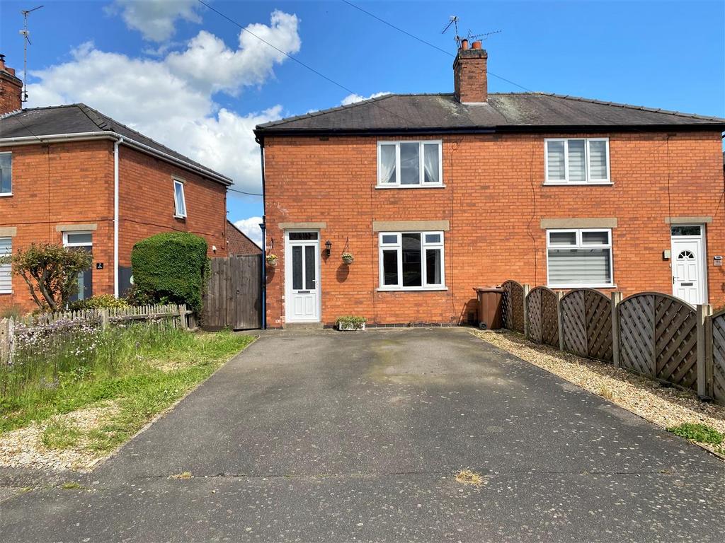 Spring Lane, Balderton, Newark 3 bed semidetached house for sale £