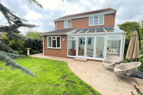 4 bedroom detached house for sale - Roberts Drive, Bottesford