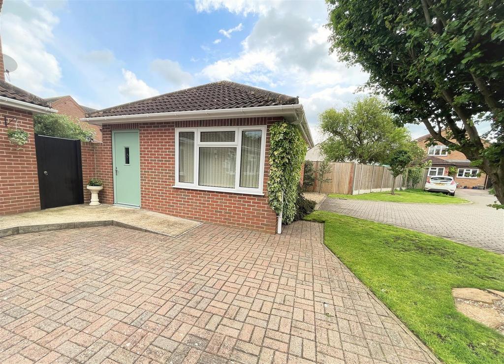 Detached annexe reception