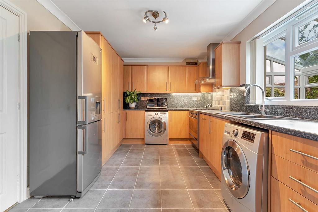 Kitchen continued