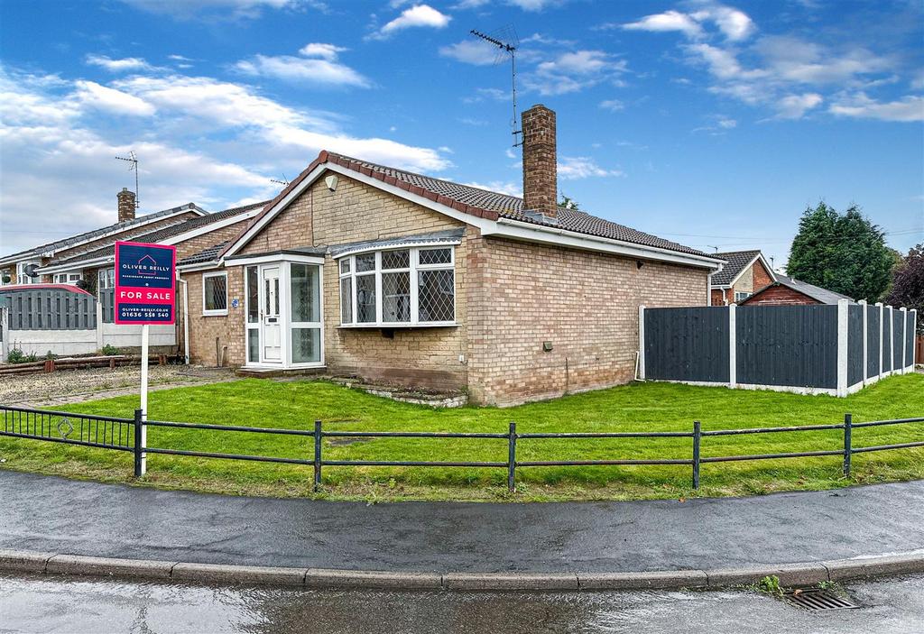 Linden Avenue, Tuxford, Newark 2 bed detached bungalow for sale £160,000
