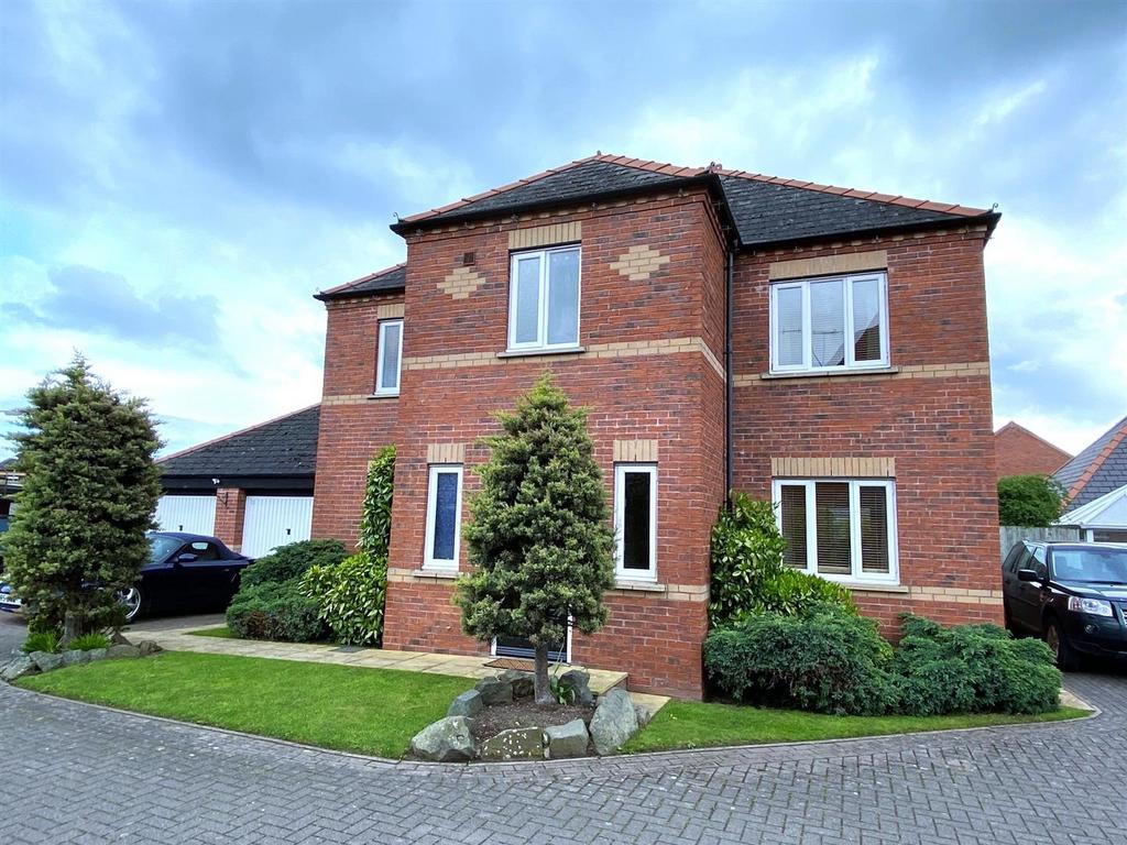 Fir Court Drive, Churchstoke, Montgomery 4 bed detached house for sale