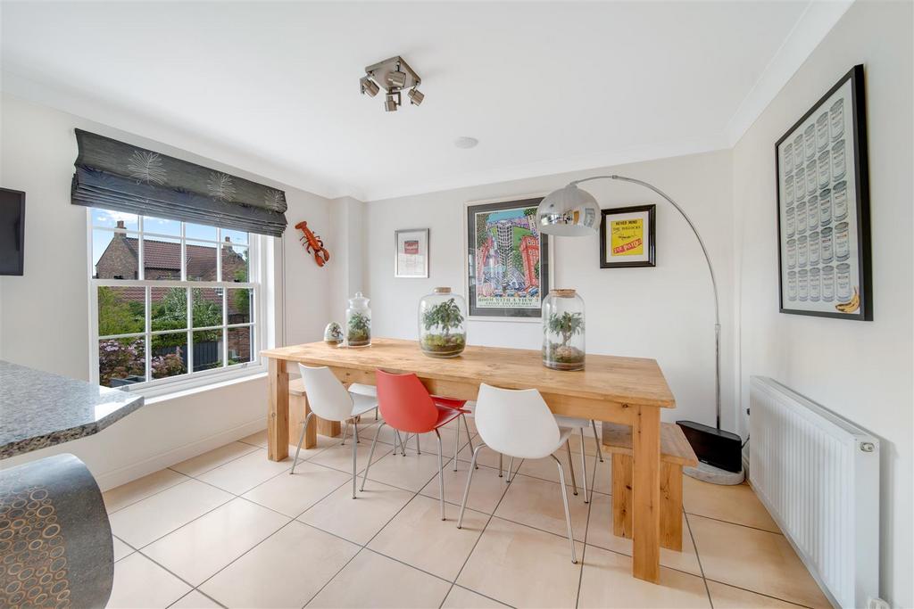 1 - 15 Kitchen Lane - Interior-14.jpg
