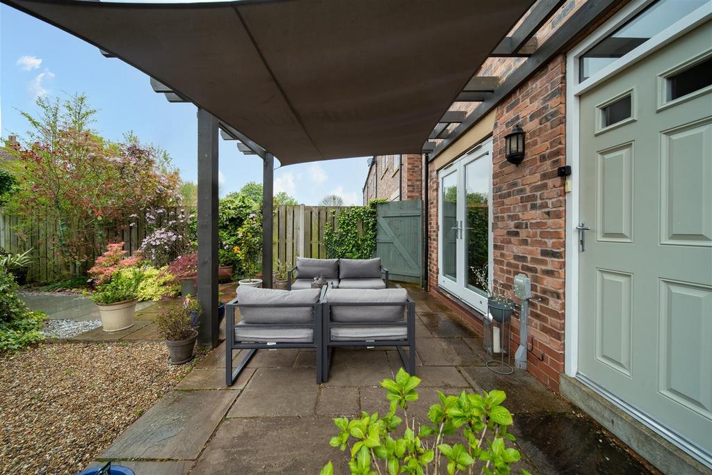 2 - 15 Kitchen Lane - Exterior-7.jpg