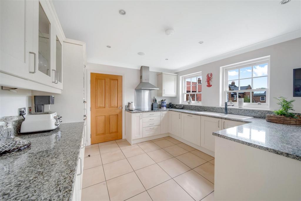 1 - 15 Kitchen Lane - Interior-13.jpg