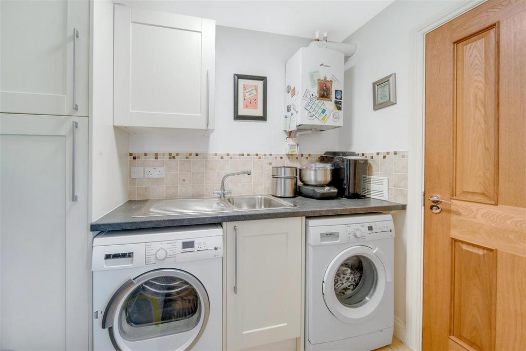 1 - 15 Kitchen Lane - Interior-20.jpg