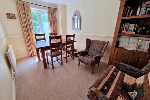 16 Gregory Close, Pencoed, Bridgend, CF35 6RF