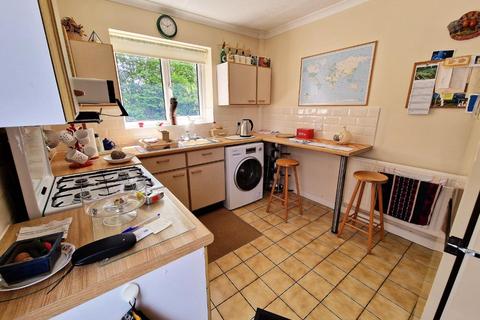 16 Gregory Close, Pencoed, Bridgend, CF35 6RF