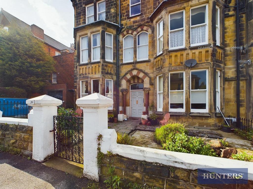 Avenue Victoria, Scarborough, YO11 2QS 2 bed flat for sale £150,000