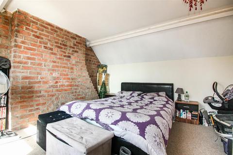 80 Station Road, Wombwell, Barnsley, S73 0BL