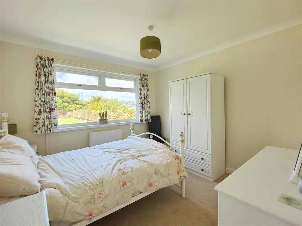 Bedroom 2 (Rear)