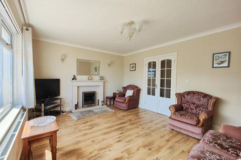 16 Feidr Dylan, Fishguard, SA65 9EQ