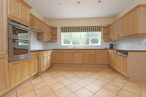 5 bedroom detached house to rent, Epsom