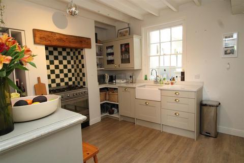 125 Balderton Gate, Newark, NG24 1RY