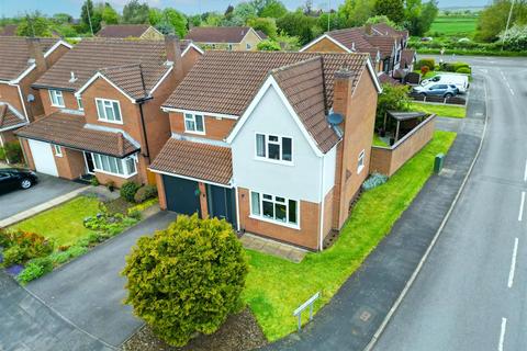 4 bedroom detached house for sale, Falmouth Drive, Hinckley