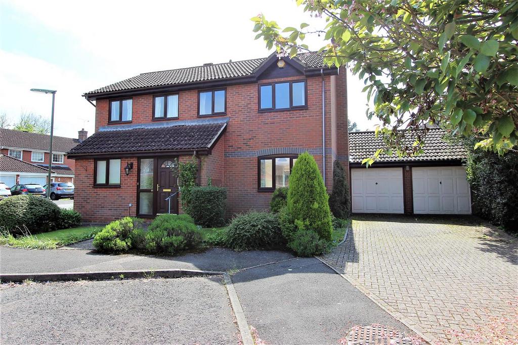 Meare Close, Tadworth 3 bed detached house £750,000