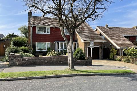 3 bedroom detached house for sale, Chesterton Drive, Seaford