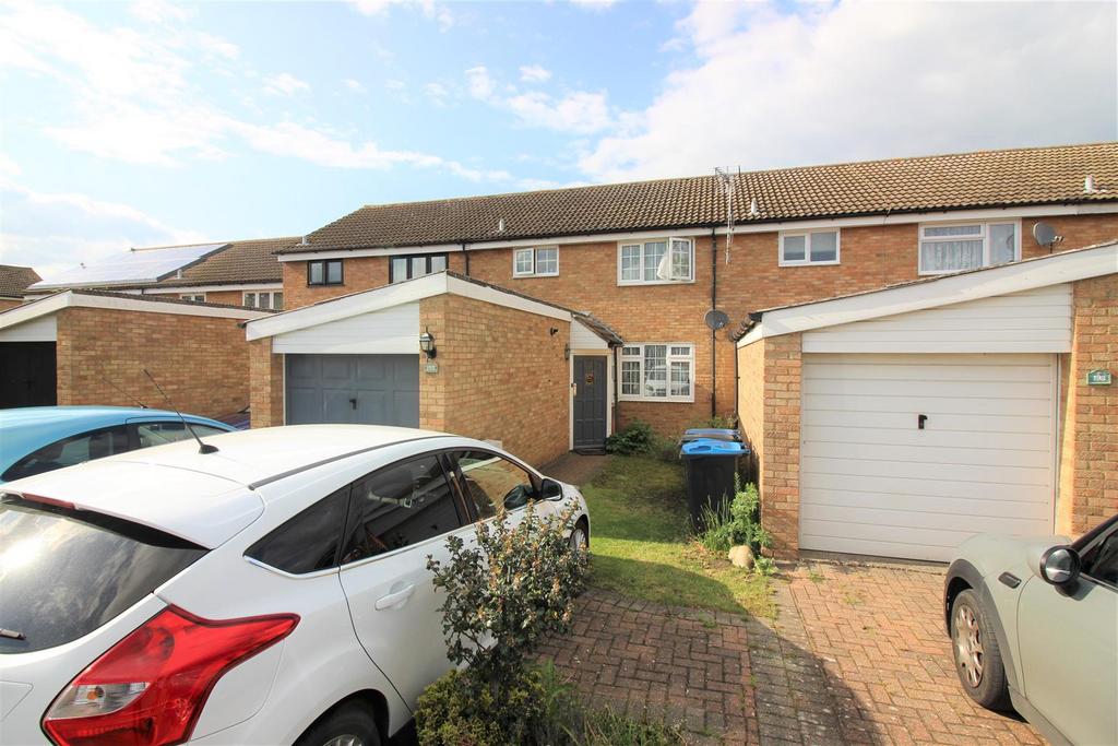 Jocelyns, Old Harlow CM17 3 bed terraced house for sale £385,000