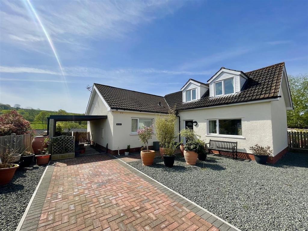 Penrhyncoch, Aberystwyth 3 bed detached bungalow for sale £295,000