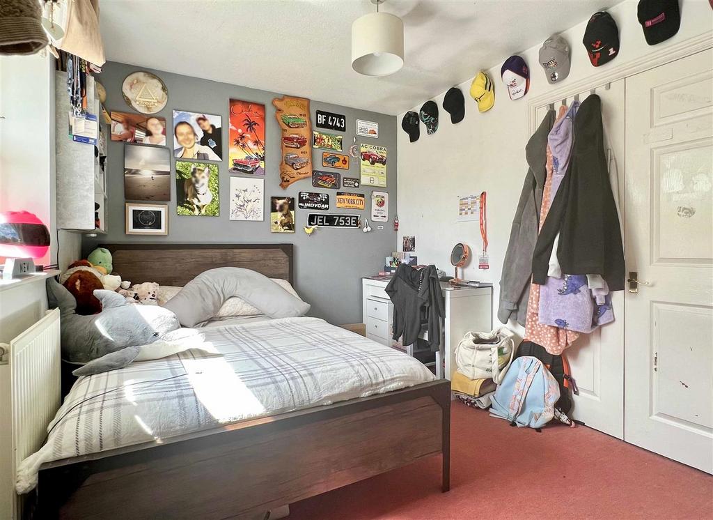 Bed 3.jpg