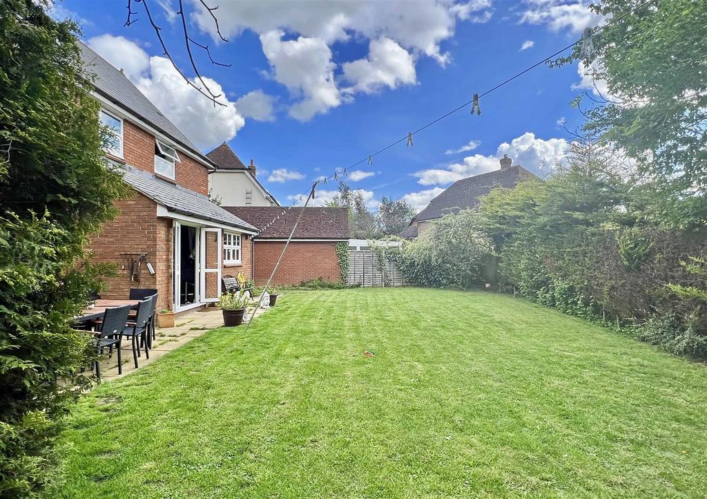 Rear Garden b.jpg