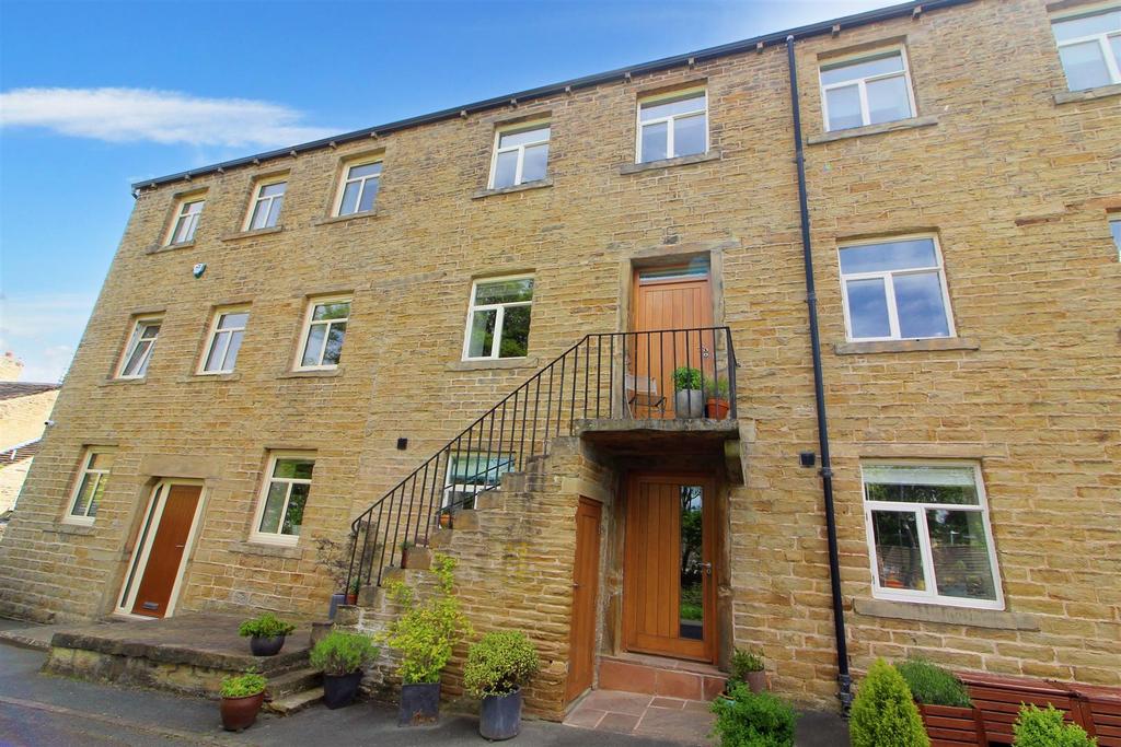 Green Grove, Kirkburton, Huddersfield, HD8 0UL 2 bed terraced house for