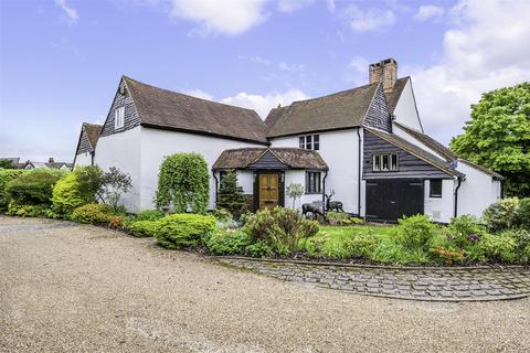 4 bedroom detached house for sale, Pond Farm Close, Walton on the Hill