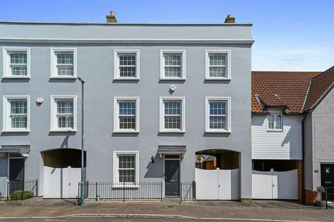 97 Cornelius Vale, Chelmsford, CM2 6GY