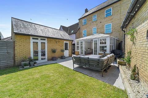 97 Cornelius Vale, Chelmsford, CM2 6GY