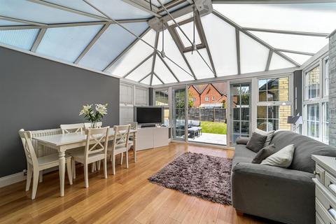 97 Cornelius Vale, Chelmsford, CM2 6GY