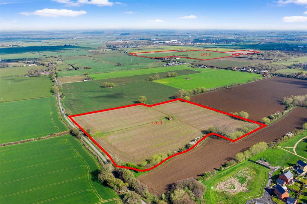 Arable Land near Mickleton, Chipping Campden, Gloucestershire Land for