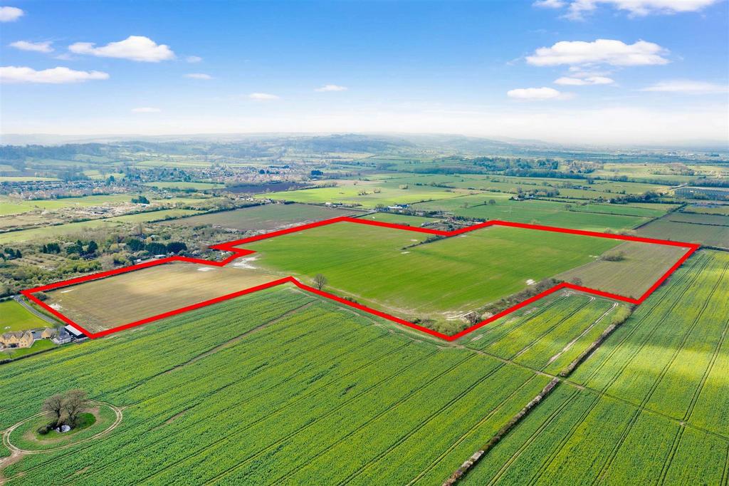 Arable Land near Mickleton, Chipping Campden, Gloucestershire Land for