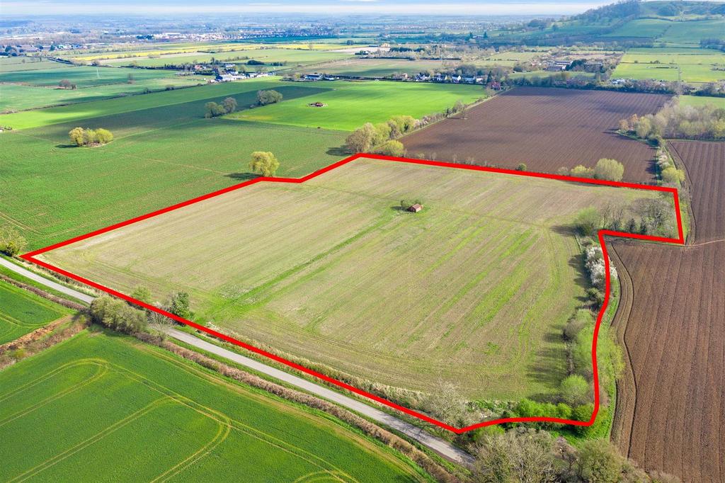 Arable Land near Mickleton, Chipping Campden, Gloucestershire Land for