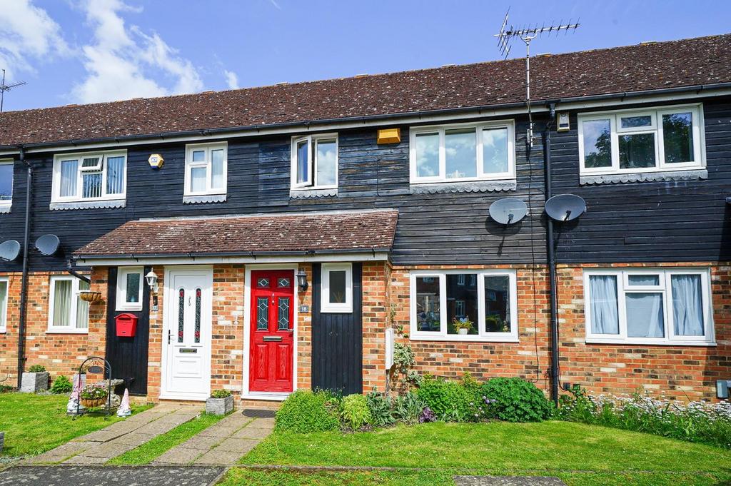 Manor Close, Stoke Hammond 3 bed terraced house for sale £350,000