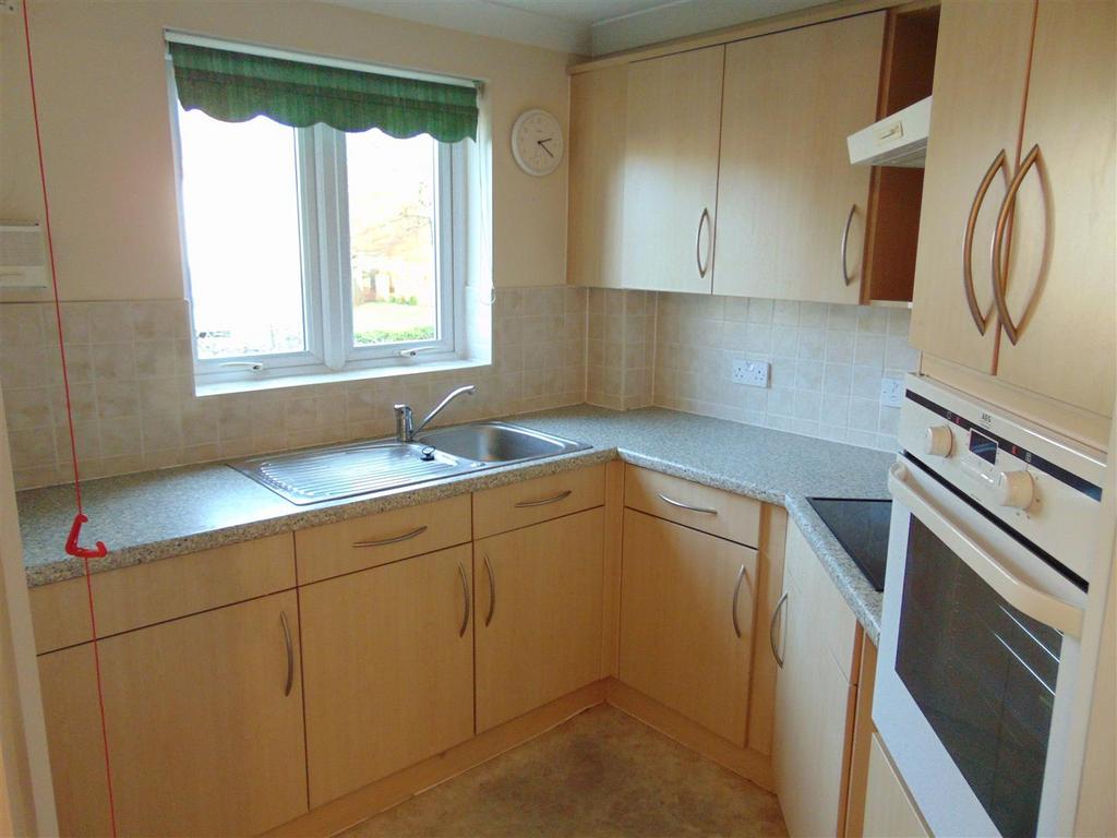 Fitted kitchen