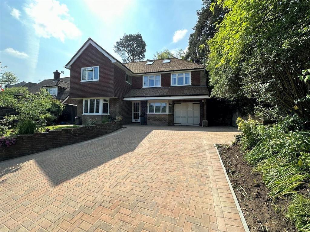 Black Pond Lane, Lower Bourne, Farnham 4 bed detached house for sale