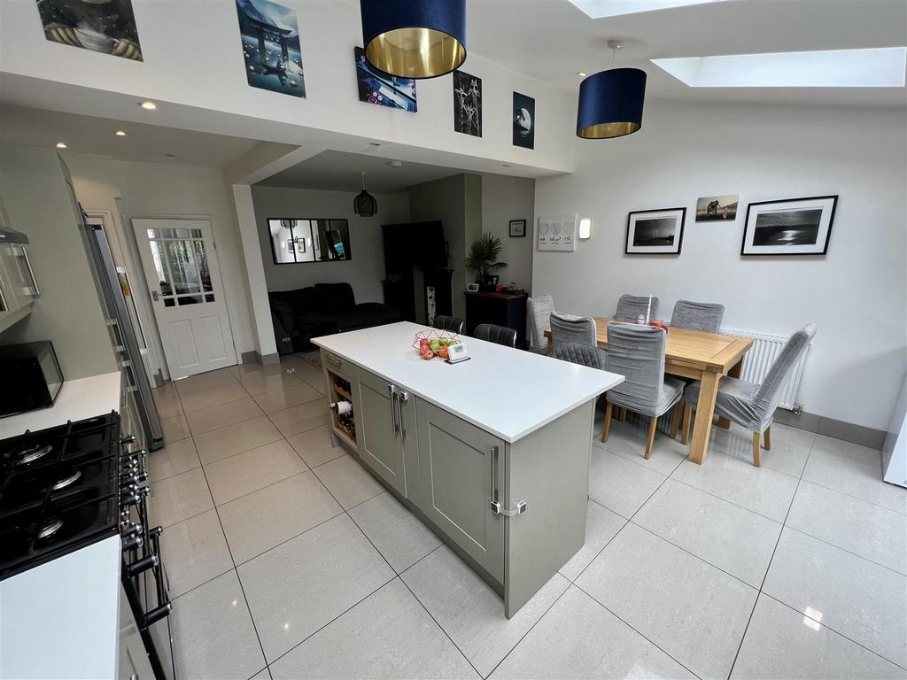 BC3 Kitchen.jpg