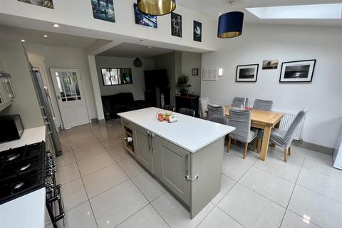 3 Bramley Croft, Shirley, Solihull, B90 3EJ