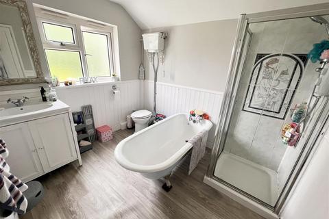 123 Cropthorne Road, Shirley, Solihull, B90 3JL