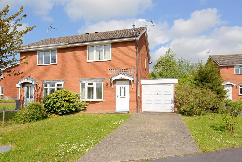 Oriel Way, Radbrook Green, Shrewsbury 2 bed semidetached house for