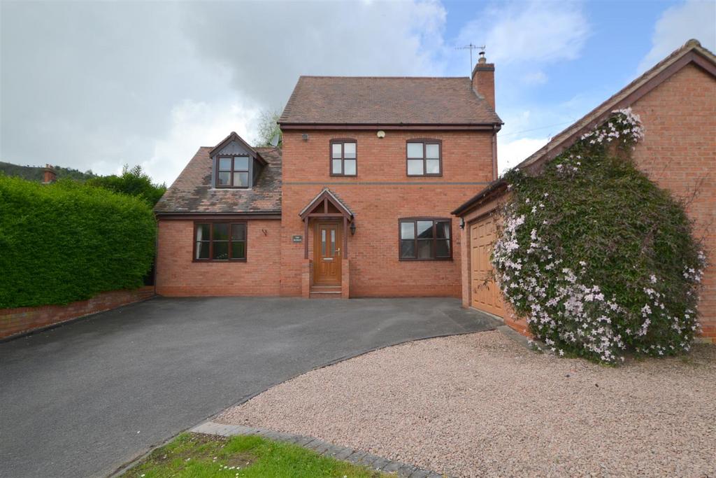 Chester Place, Malvern 4 bed detached house £485,000