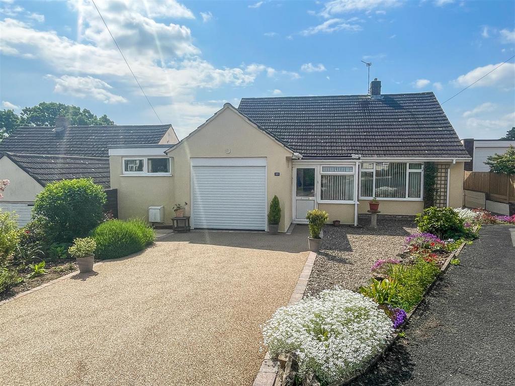 Meadow Road, Malvern 3 bed detached bungalow for sale £359,950