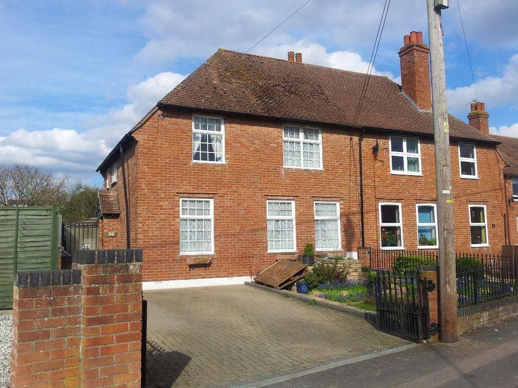 Kynaston Road, Didcot, Oxfordshire 3 bed semidetached house £1,350
