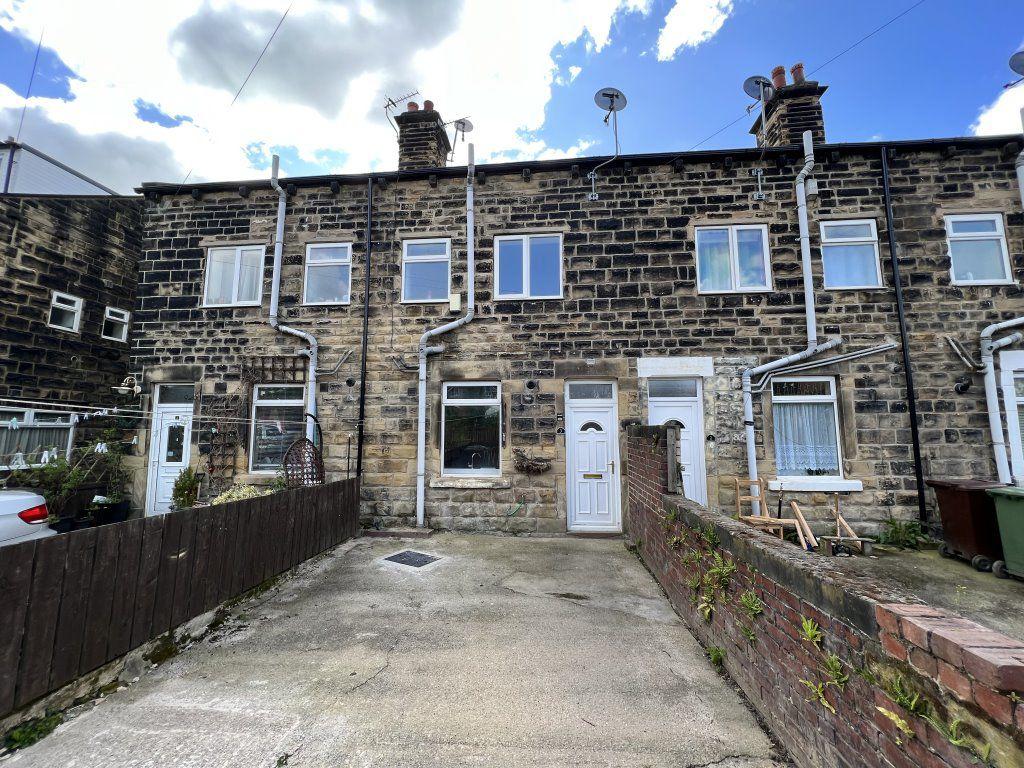 College Terrace, Ackworth, WF7 3 bed terraced house to rent £750 pcm