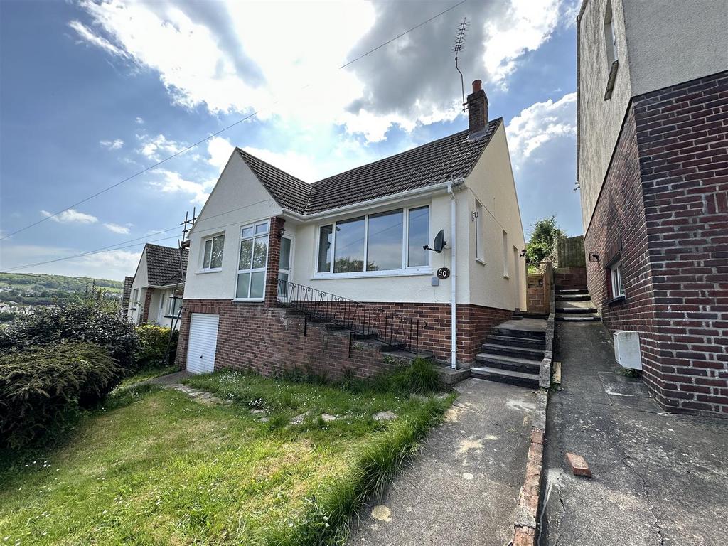 Lindthorpe Way 3 bed detached bungalow £1,050 pcm (£242 pw)