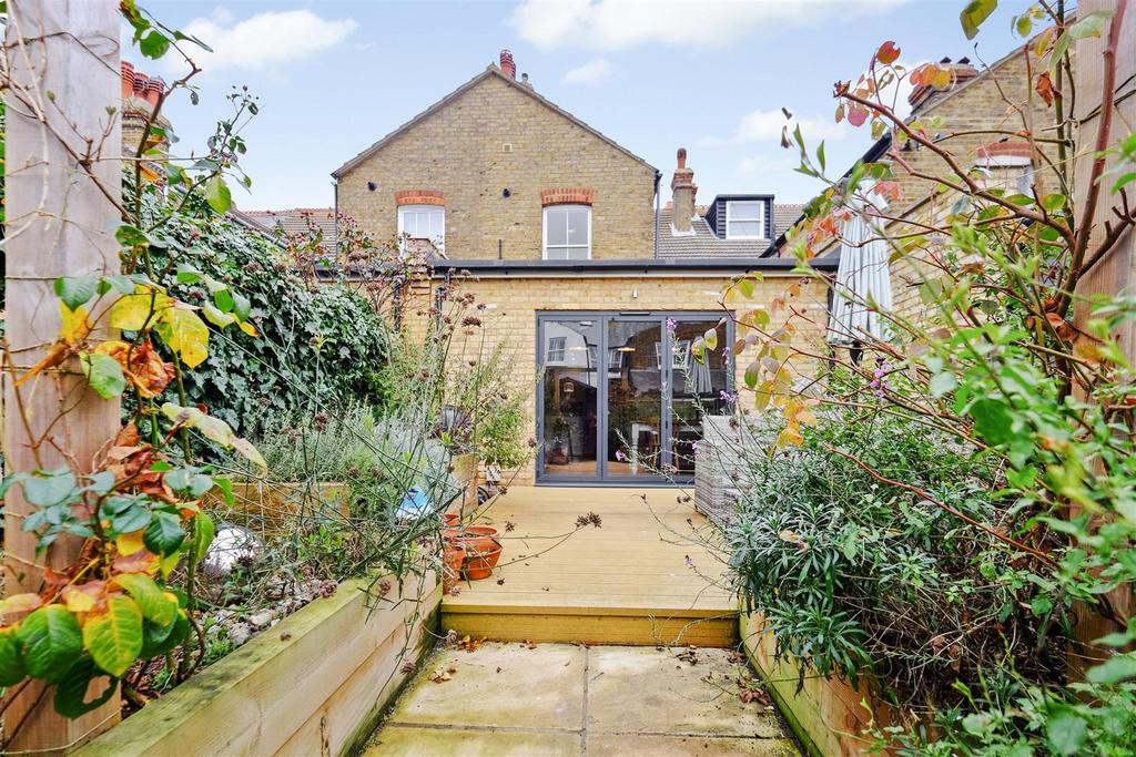 Woodlawn Street, Whitstable 3 bed terraced house £550,000