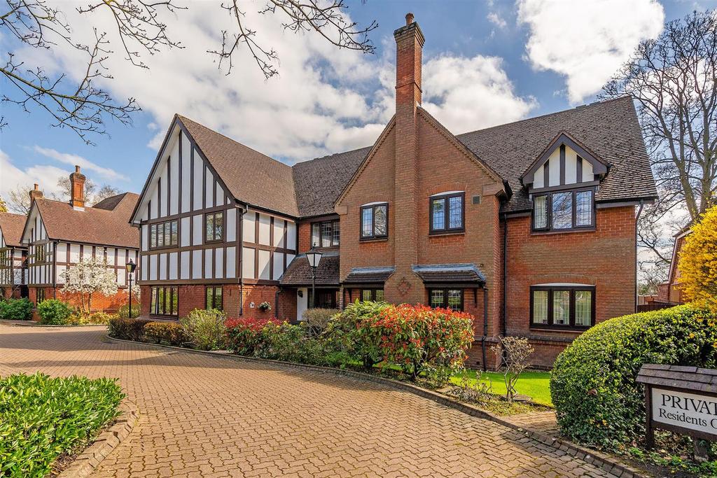 Avenue Road, Dorridge, Solihull 2 bed apartment £325,000