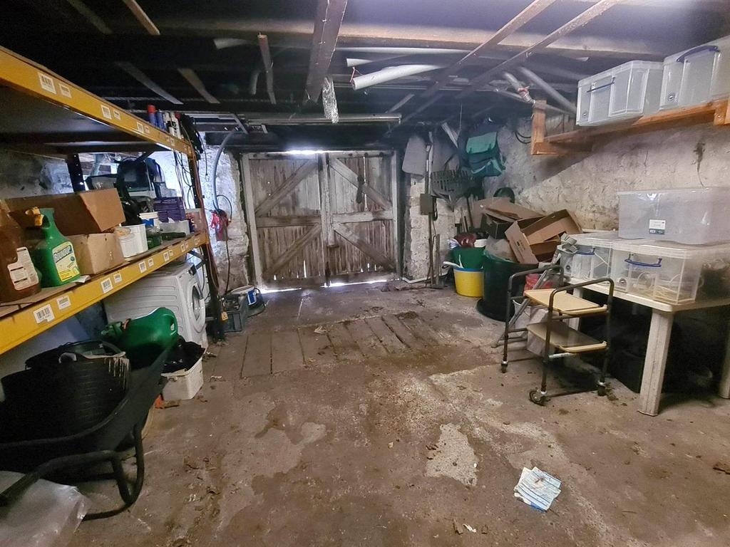 Adjoining Outbuilding
